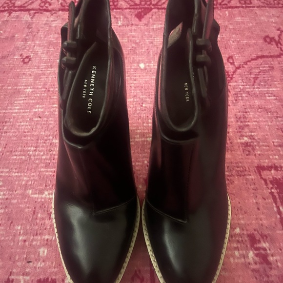 Kenneth Cole heels with strap & open back SIZE 6 - Picture 2 of 5